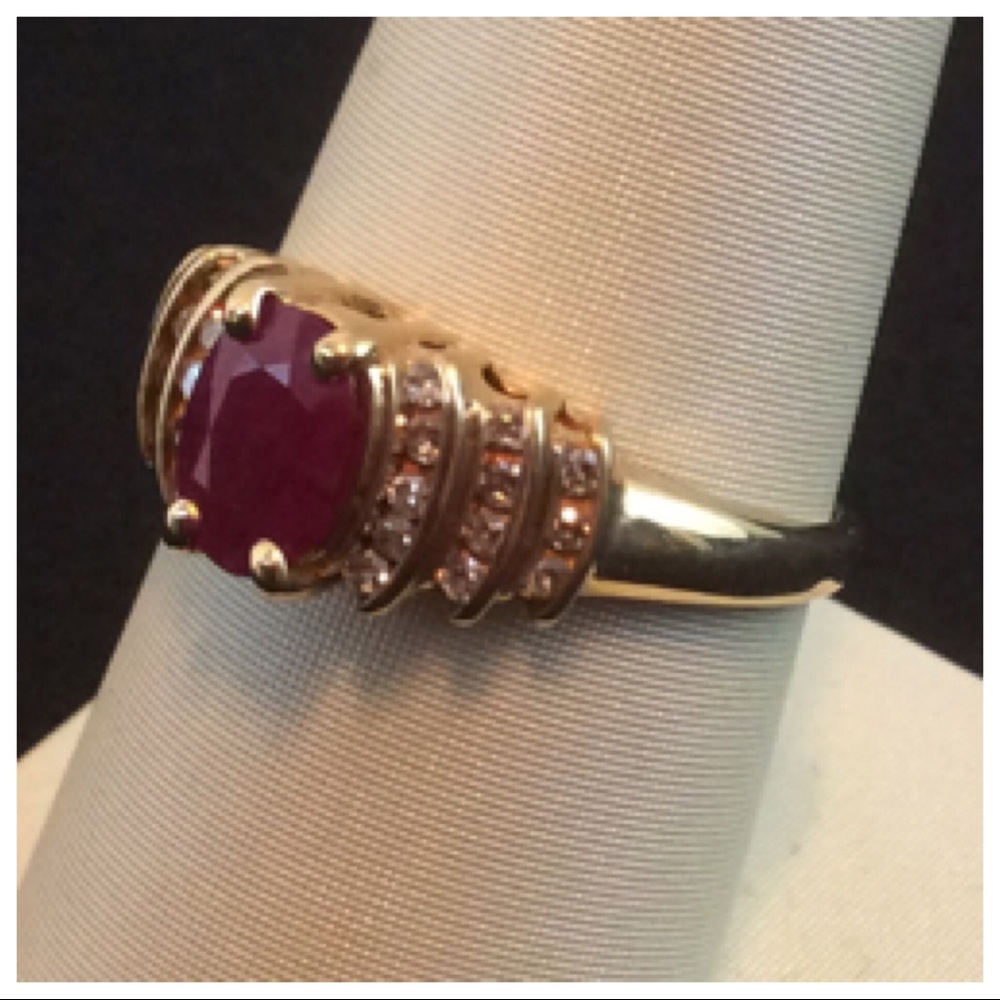 Ruby and Diamond Ring - Picture 7 of 8