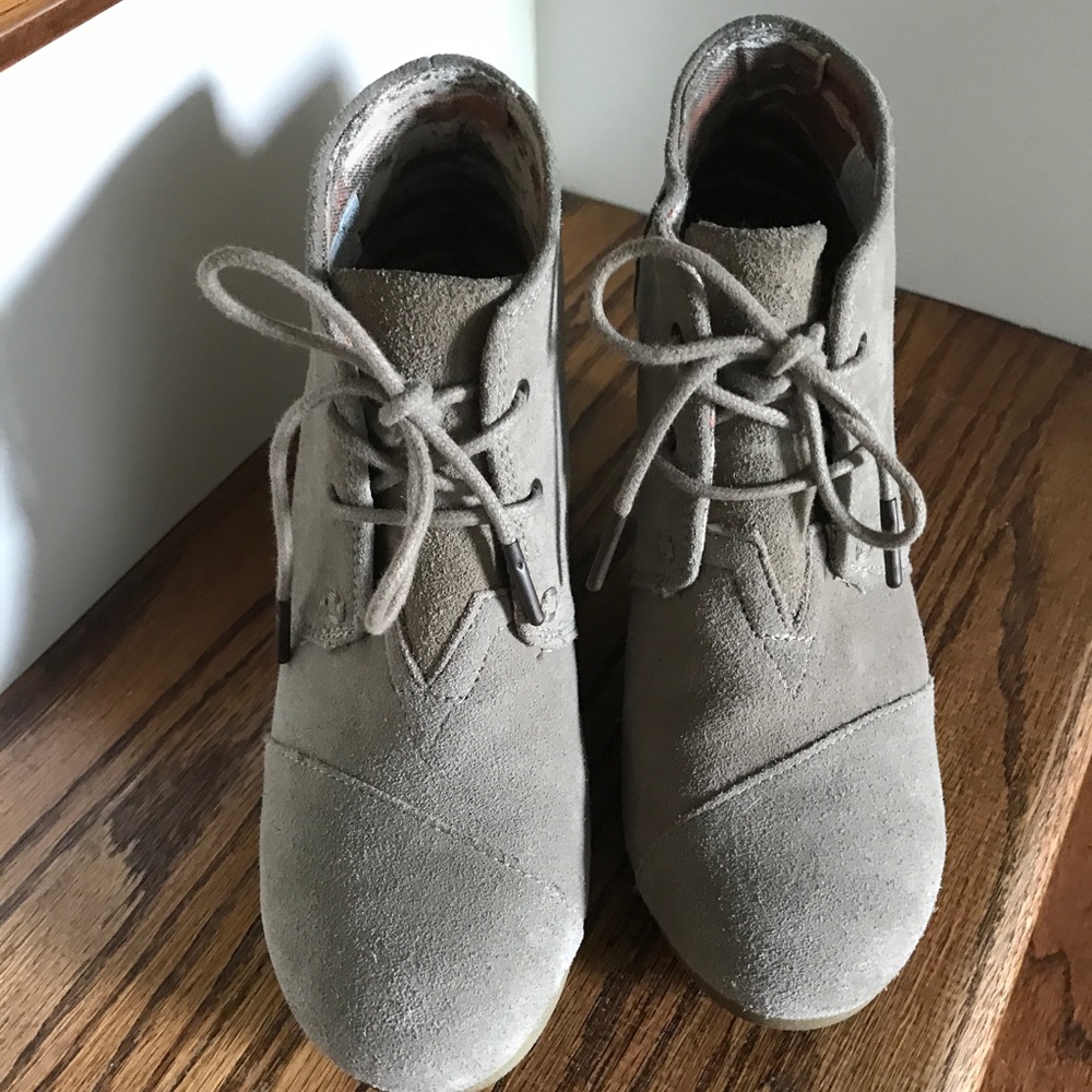 Dessert Wedges - TOMS 6.5 - Taupe