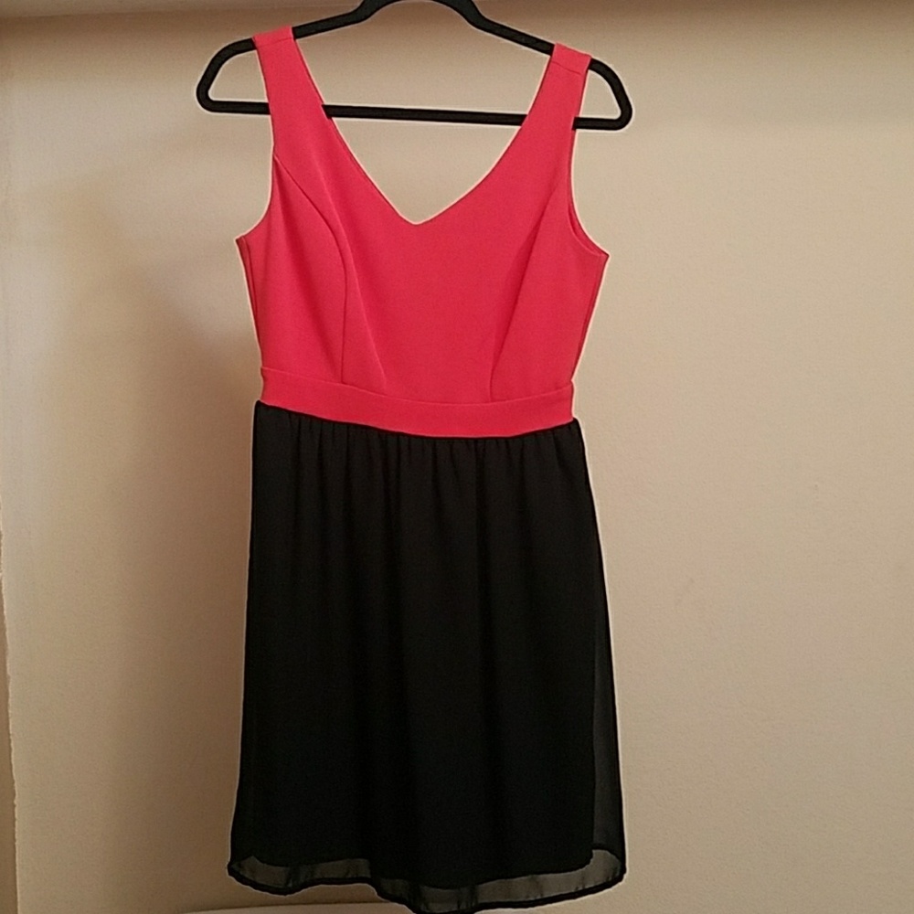 Like new color block dress!
