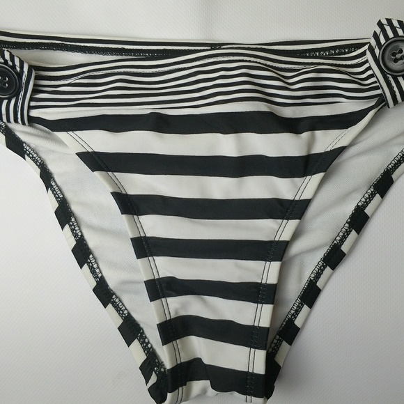 Hot Kiss Bathing Suit - Picture 2 of 4