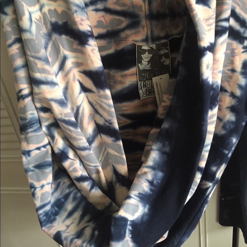 Brand new sweater by Young Fabulous & Broke,size M - Picture 8 of 11