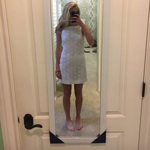 vineyard vines white eye lit dress!! never worn!!
