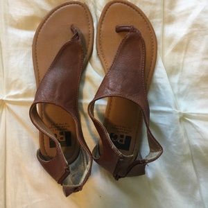 Brown thong sandals