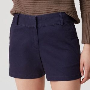 NEVER WORN -- Loft Riviera Short in Navy!! Size 4