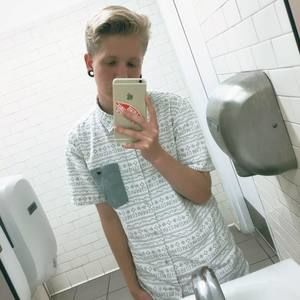 Meet your Posher, Blake