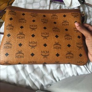 mcm clutch