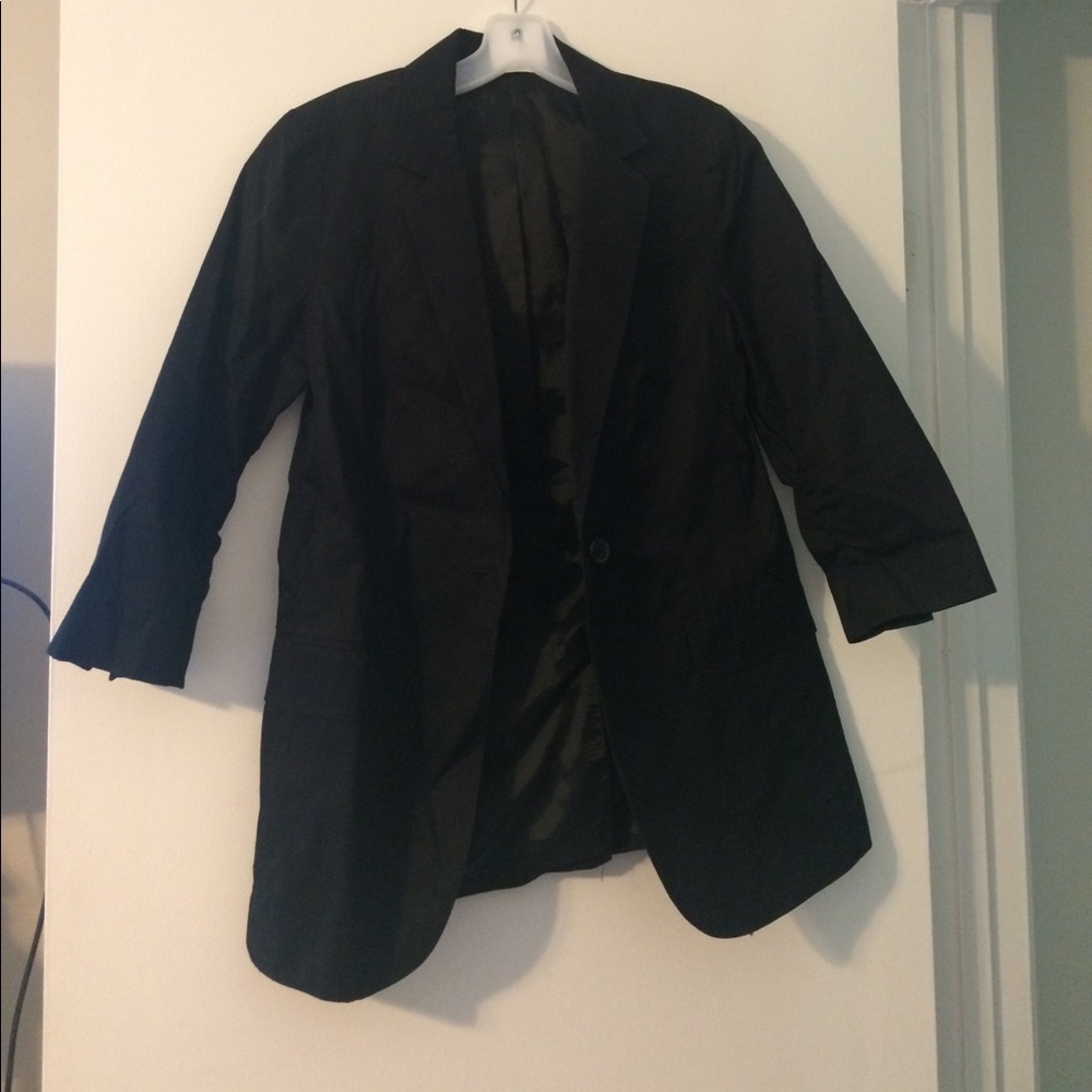 Black one button long blazer