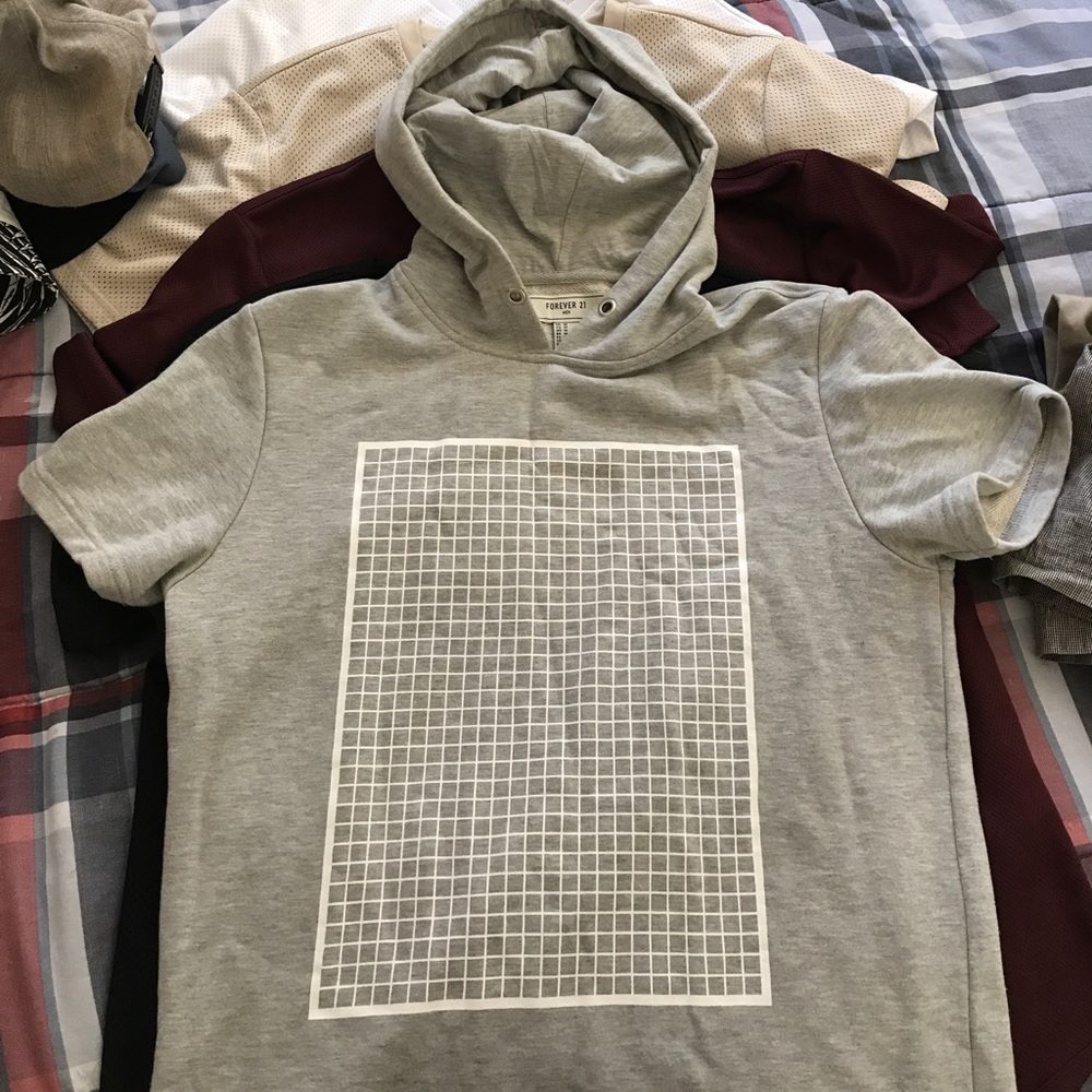 Short sleeves hoodie