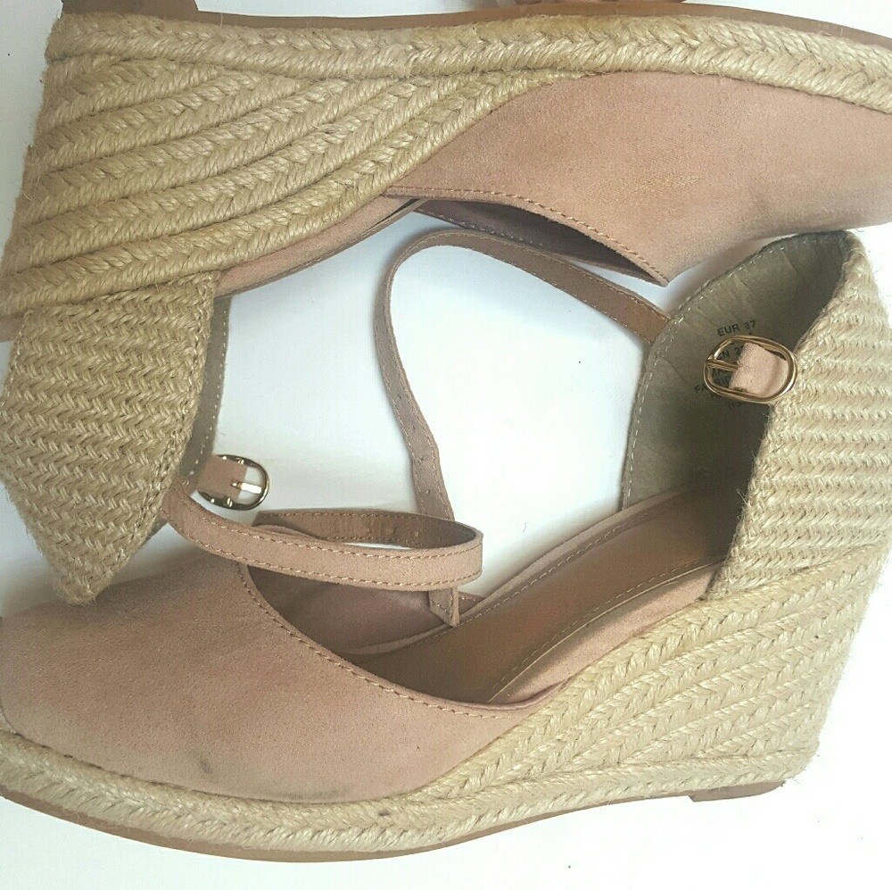 Blush pink wedges