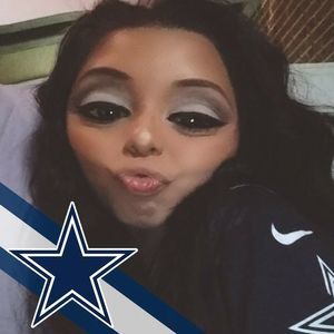 Meet your Posher, Monique