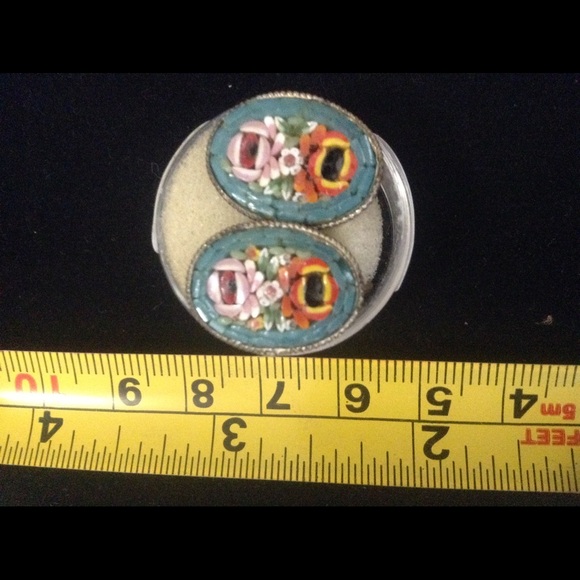 Micro-Mosaic Screw Earring - Picture 3 of 4