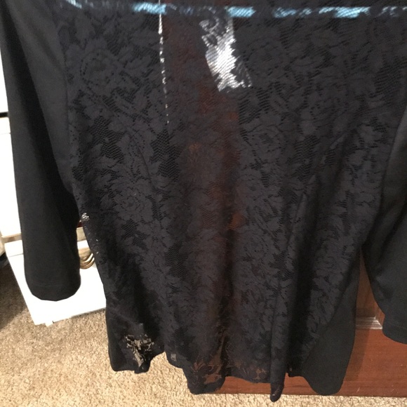 Plus size Black blazer with lace back - Picture 2 of 2