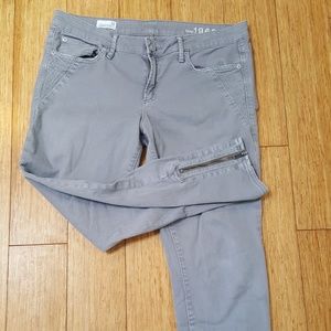 GAP 1969 light grey skinny zipper ankle jeans