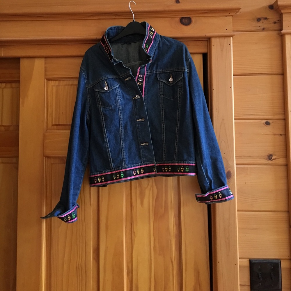 Denim short jacket with bikini ribbon