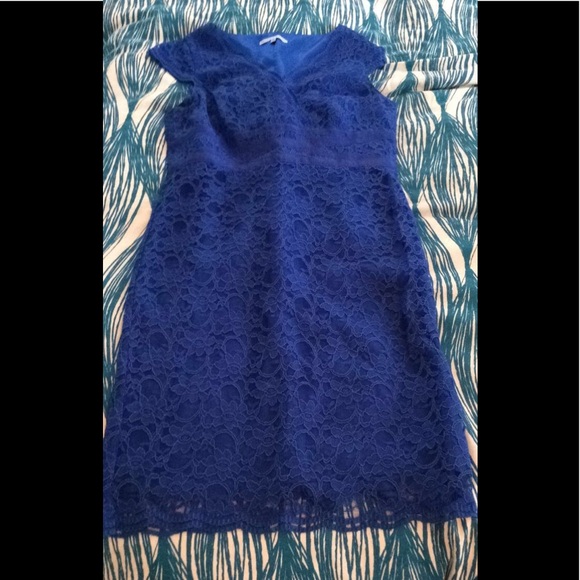 ANTONIO MELANI Dresses & Skirts - Like new size 14 Antonio Melani lace blue dress!