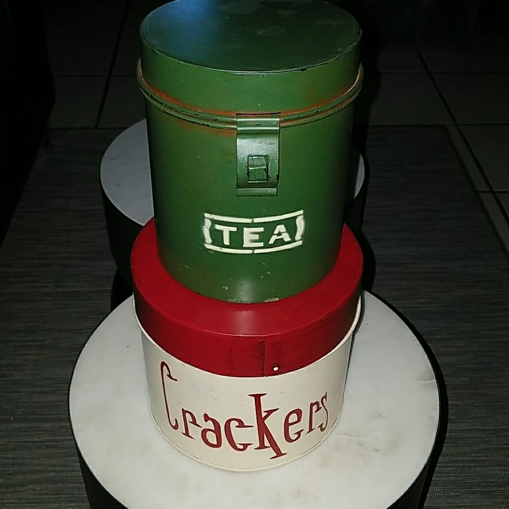 2 tins