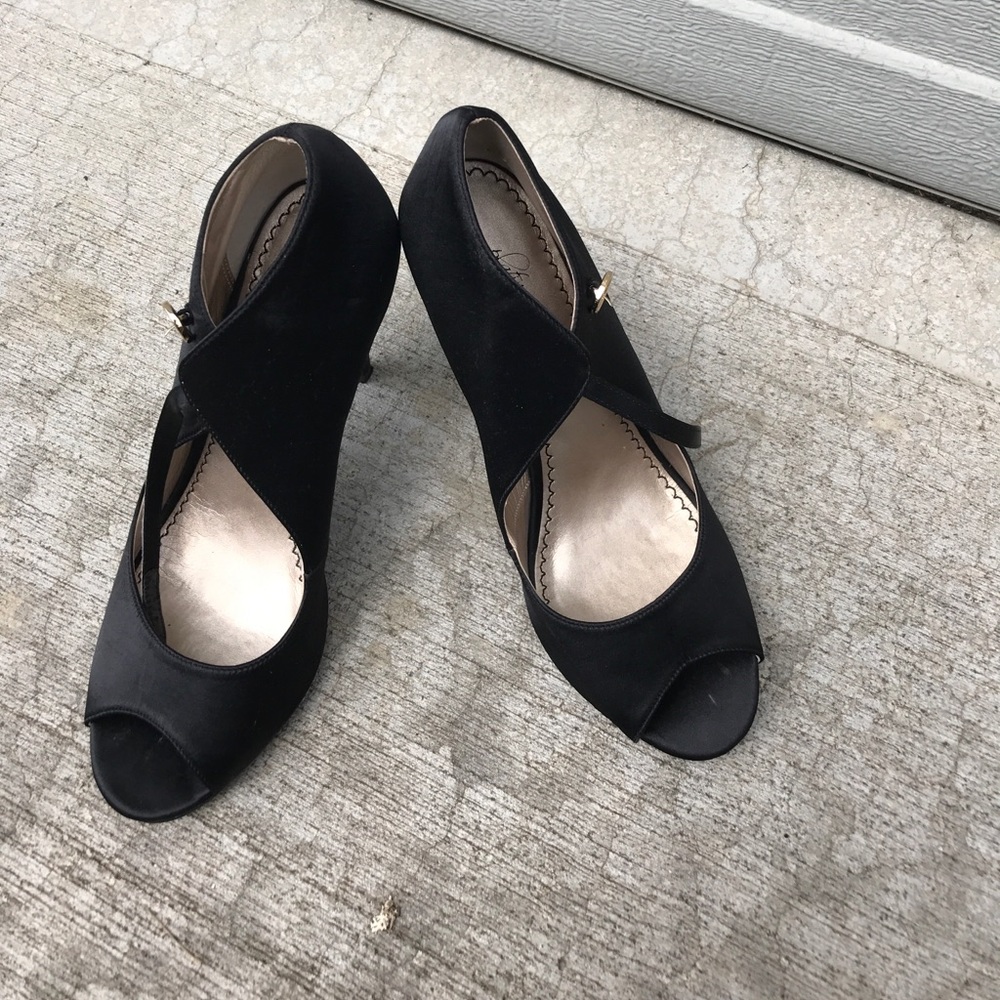 Brass Plum Black peep toe pumps with ankle strap
