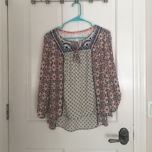 Flowy long sleeved blouse