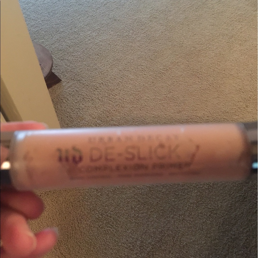 Urban Decay De-slick primer