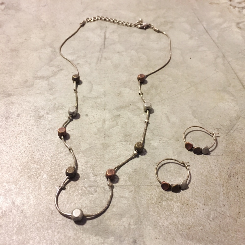 Tri colored metal necklace and earrings
