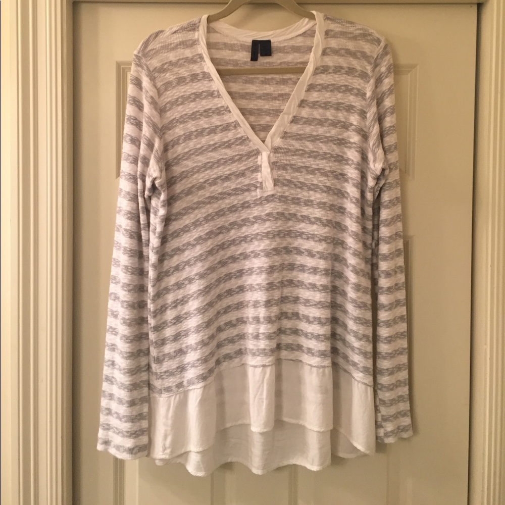 Anthropologie light weight sweater