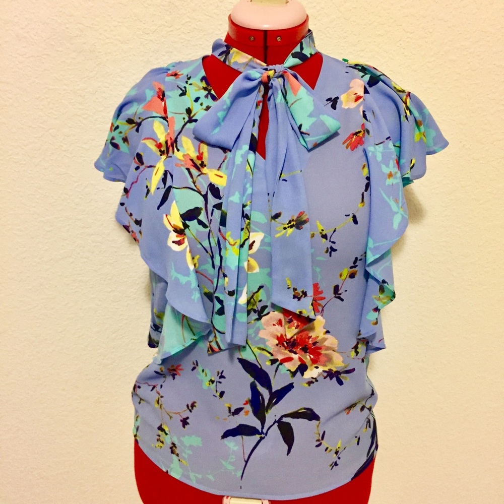 60% OFF Elegant Floral Blouse W/ Choker Tie