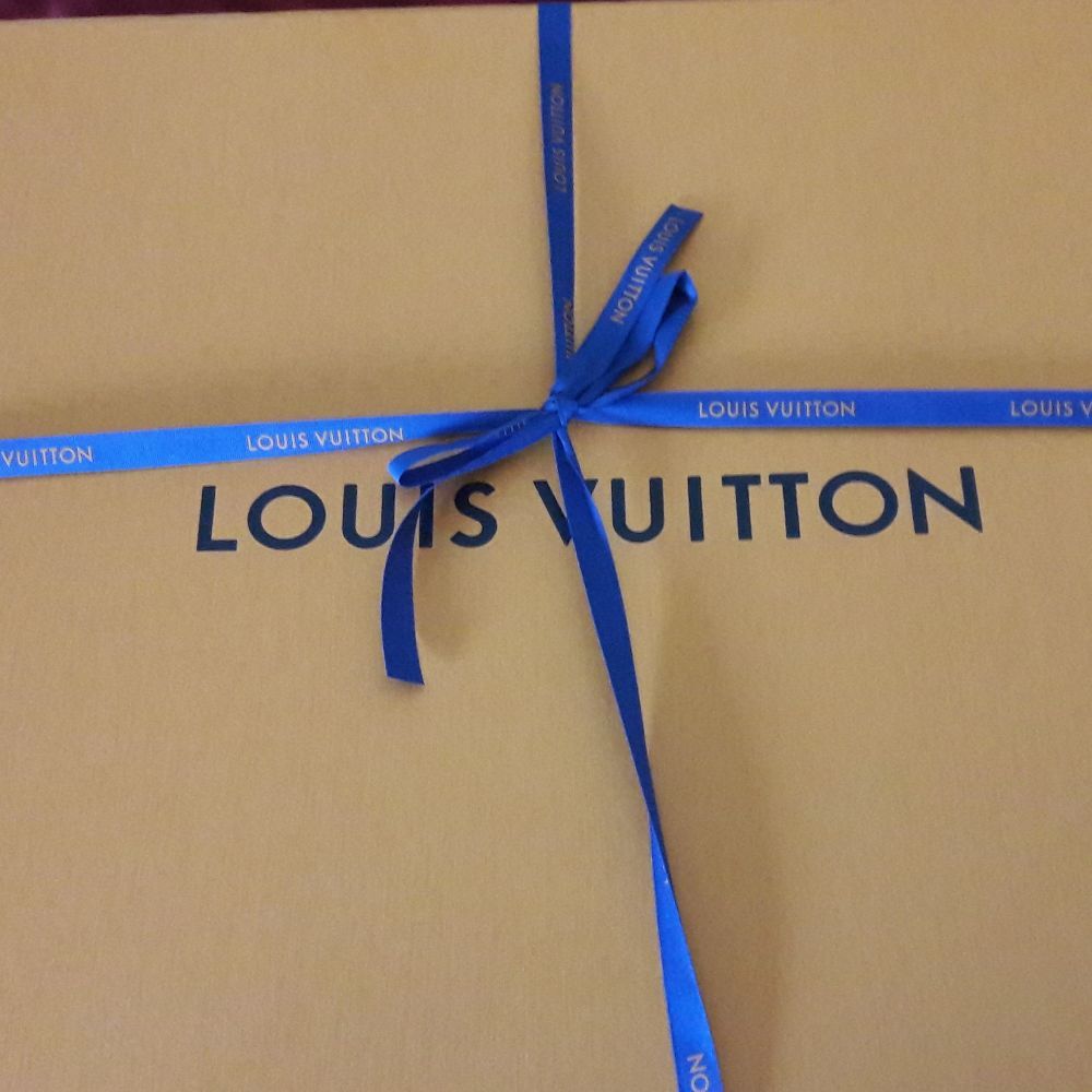 Meet your Posher, Lolita