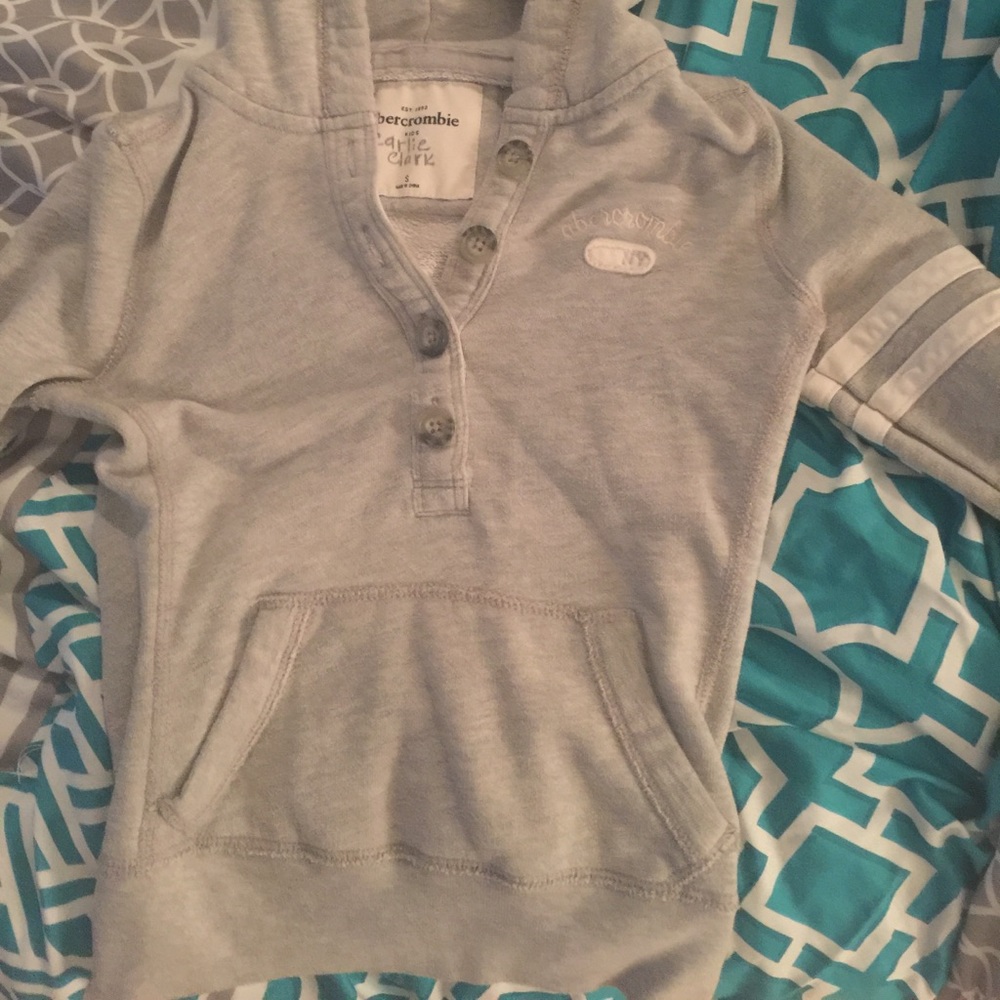 Gray and white hoodie