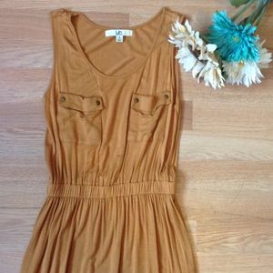 Sleeveless Burt Orange dress
