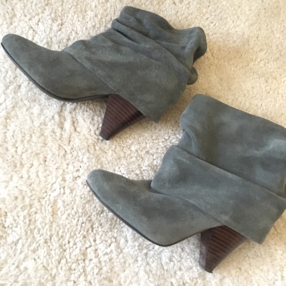 Steve Madden Carlsen Grey Suede Booties