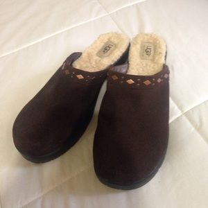 Women's UGG clogs with small heel size 8 1/2 brown