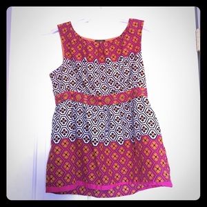 Sleeveless Top w darling details