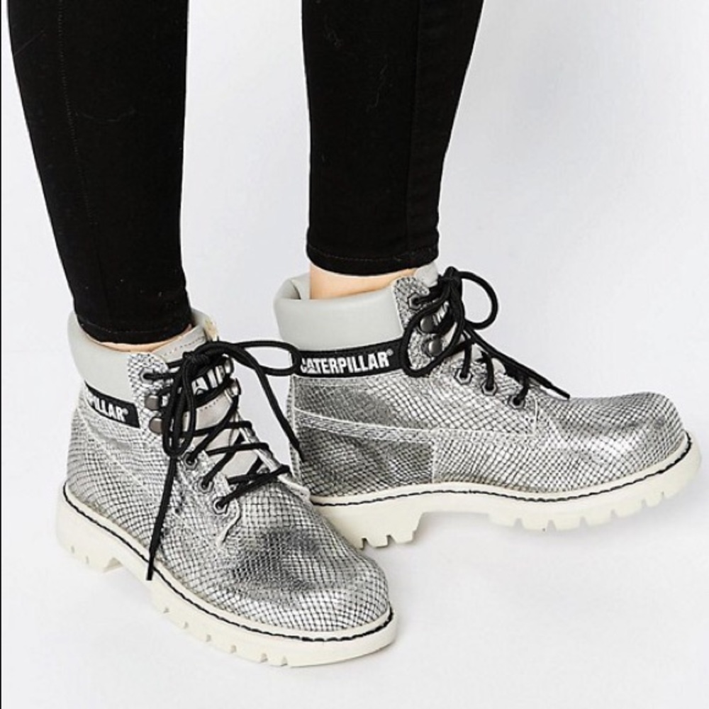 Cat Colorado Burnish Brights Silver Leather Boots