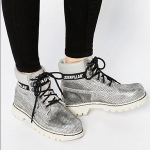 Cat Colorado Burnish Brights Silver Leather Boots