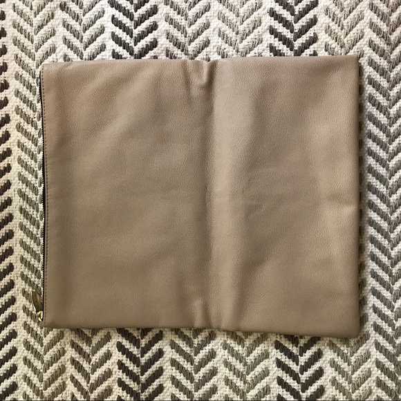 ✨HP✨Fold over clutch - Picture 2 of 4
