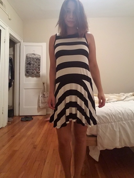 LOFT Summer Dress - Picture 6 of 6