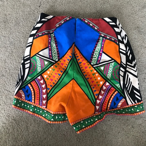 High waisted shorts - Picture 2 of 2