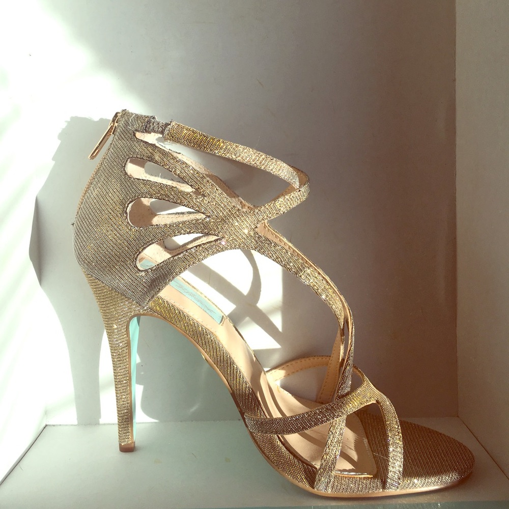 Betsey Johnson Blue Talia Heels Sz7