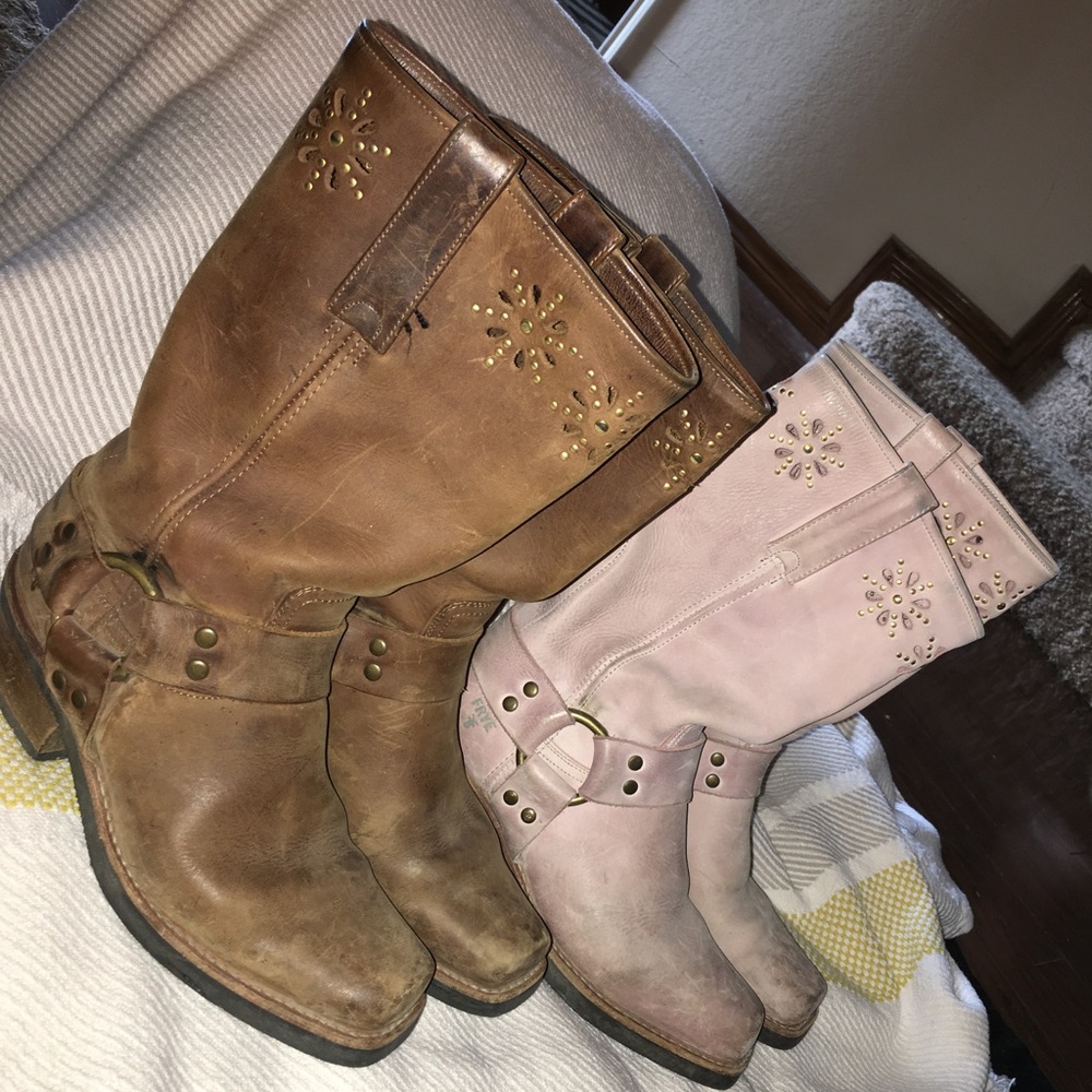 Brown & pink Frye cowboy boots👢🌸