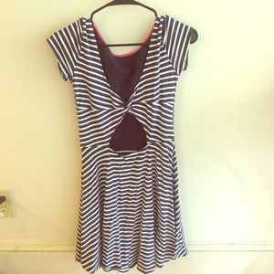 Striped Abercrombie & Fitch dress