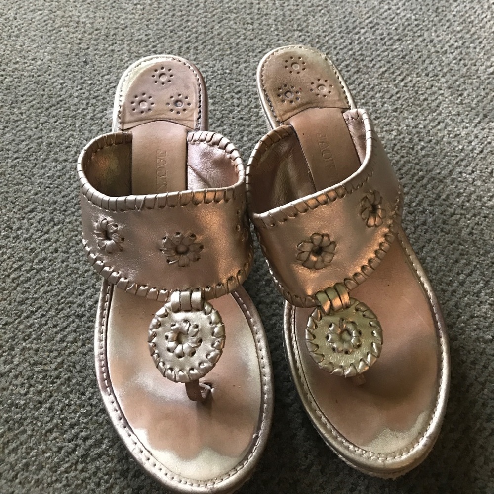 Jack rogers gold wedge