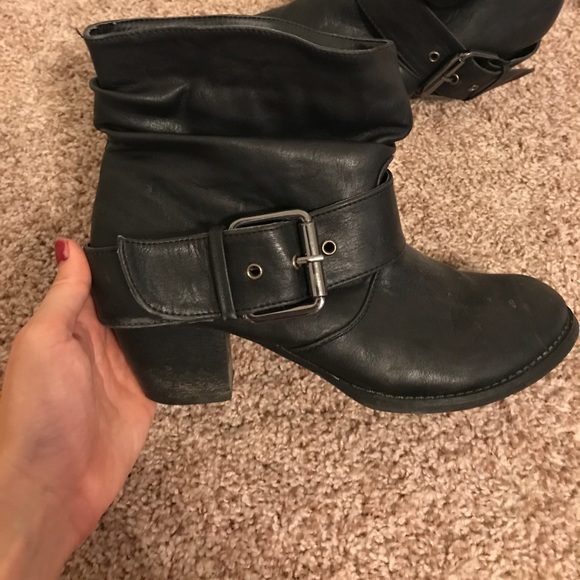 Shoes - 🍂FALL🍂 GROOVE Black Ankle Booties