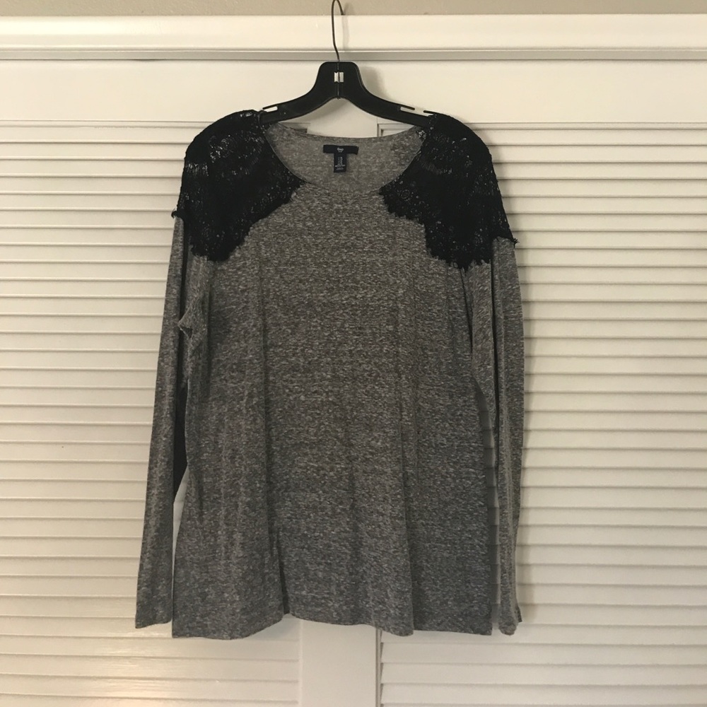 Gap Long Sleeve T-Shirt with Lace Shoulders