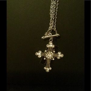 Gorgeous Genuine crystal cross necklace!