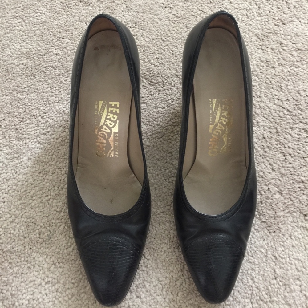Black Ferragamo heels 8.5