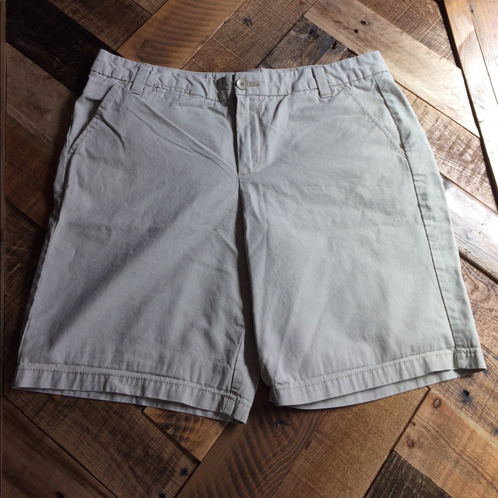 Gap khakis Boyfriend Roll-Up shorts