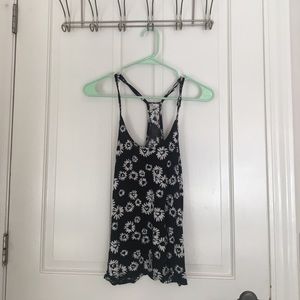Black and white daisy tank top