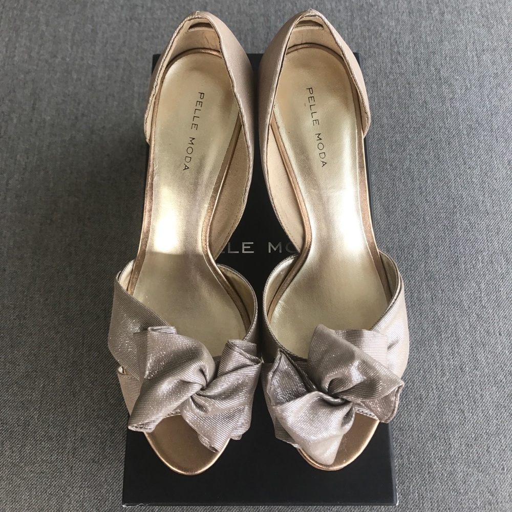Open Toe Champagne Shimmer Heels With Bow