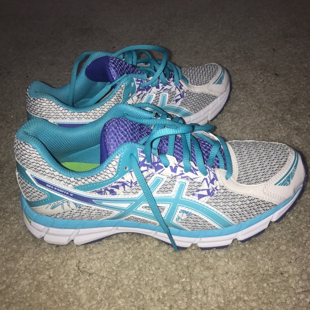Ascics Gel-Excite 3size 8.5