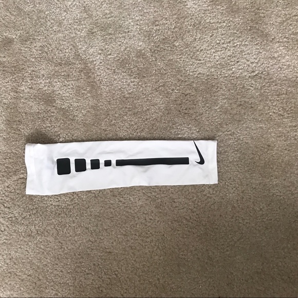 Nike elite fit shooting sleeve - Picture 1 of 3